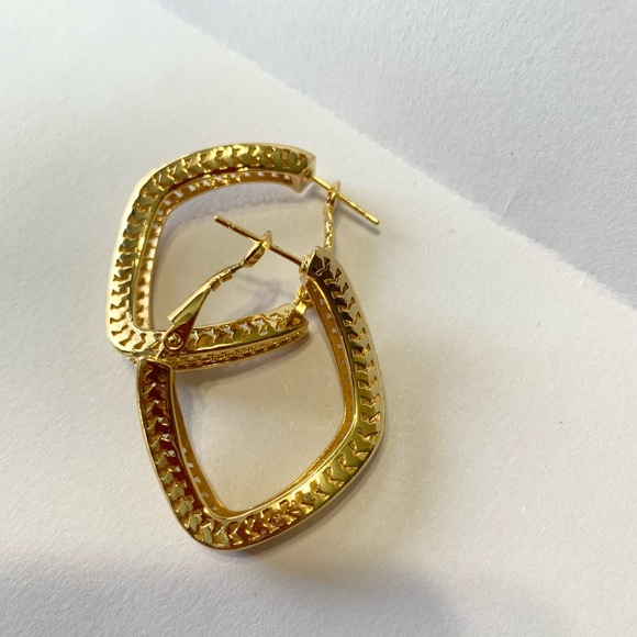 Gold plated Earrings and Pendant Set long lasting tarnish free Jewelry 24k - Picture 4 of 7